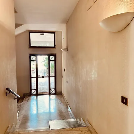 Casa Savoia By Ninni شقة