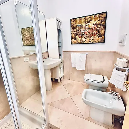 Casa Savoia By Ninni باري