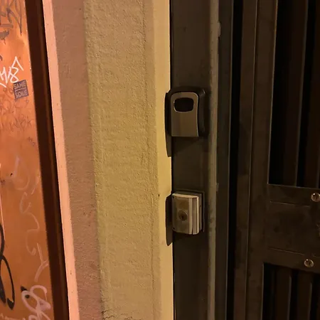 Casa Savoia By Ninni شقة باري